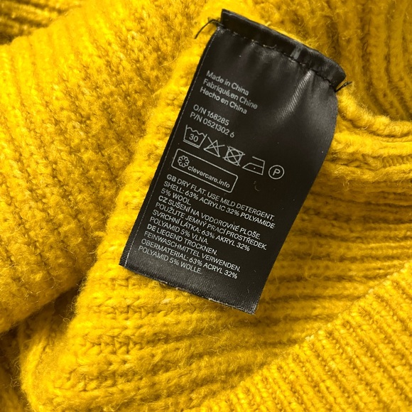 H&M Wool Blend Mustard Yellow Women’s Crewneck Sweater. Fits Medium - Picture 3 of 3